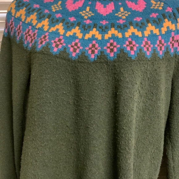 Time and Tru sweater - Picture 3 of 4